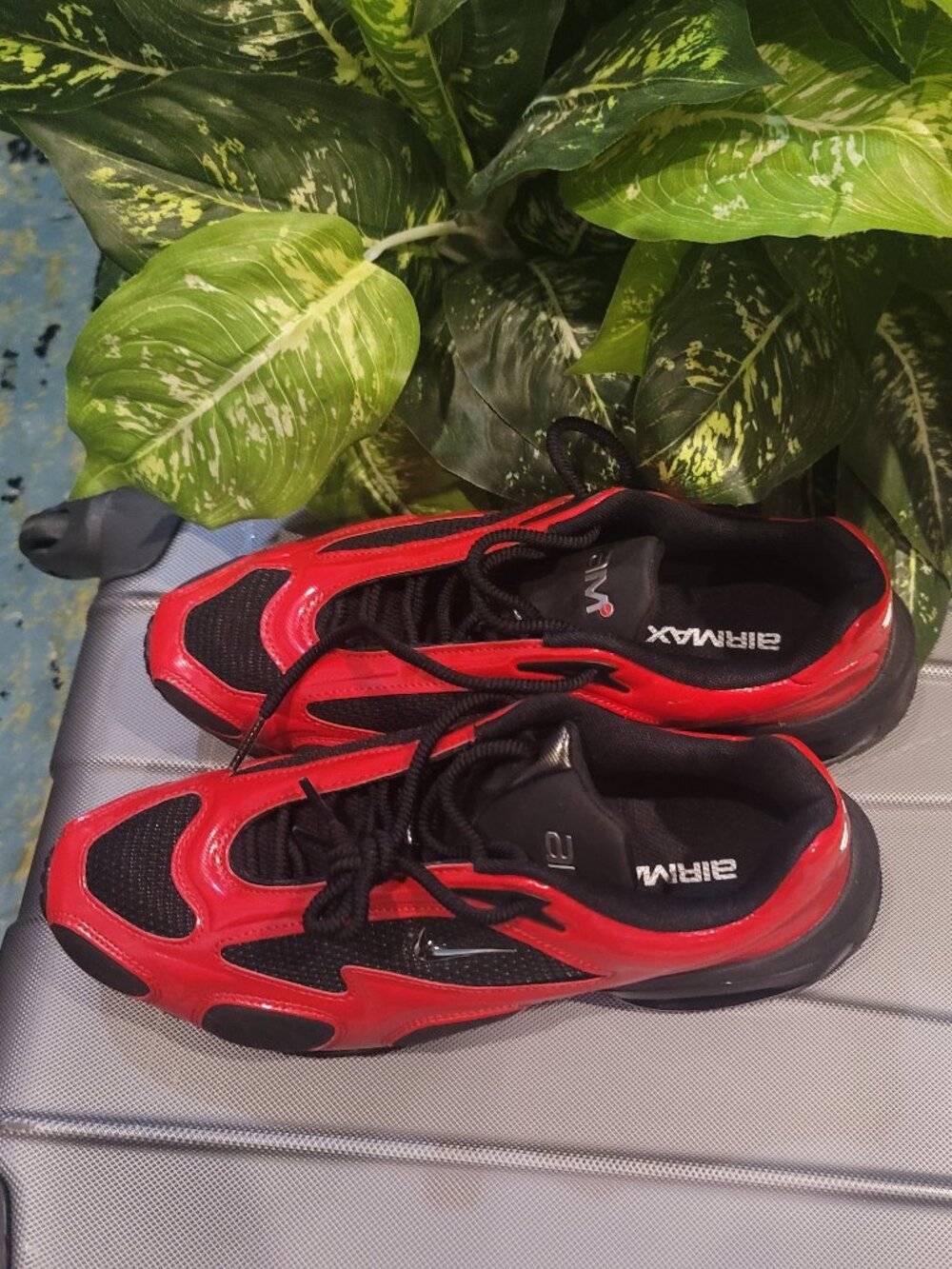 NIKE AIRMAX SNEAKER